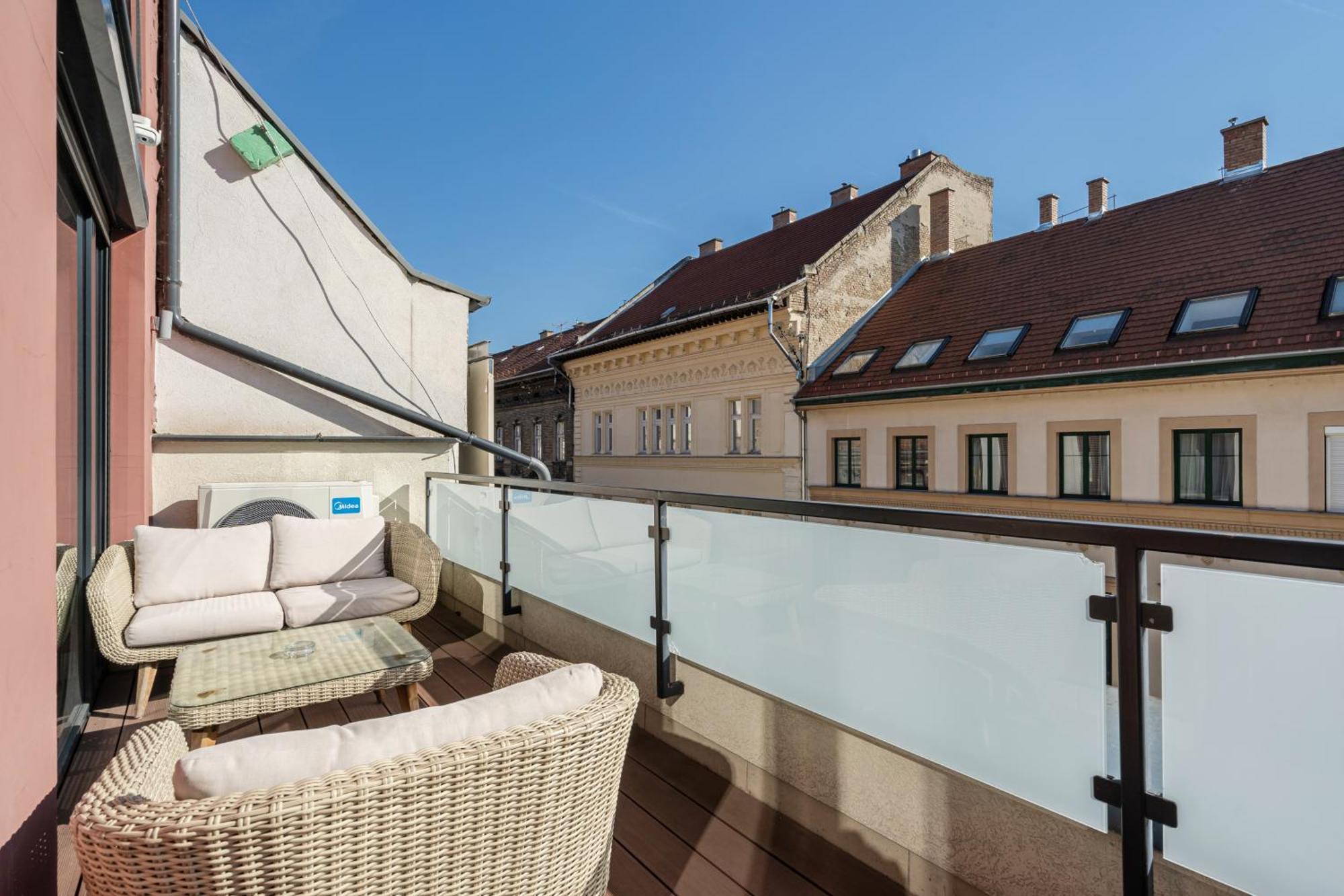 Kiraly 44 Luxury Apartment With Free Parking Будапешт Экстерьер фото